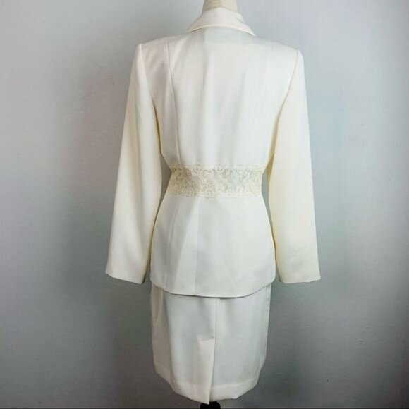 Vintage 80s Hugo Buscati Ivory Lace Trimmed Skirt Suit 2 Piece Set - Picture 14 of 16